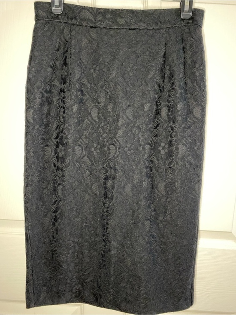 Jennifer Lopez Black Lace-Texture Pencil Skirt